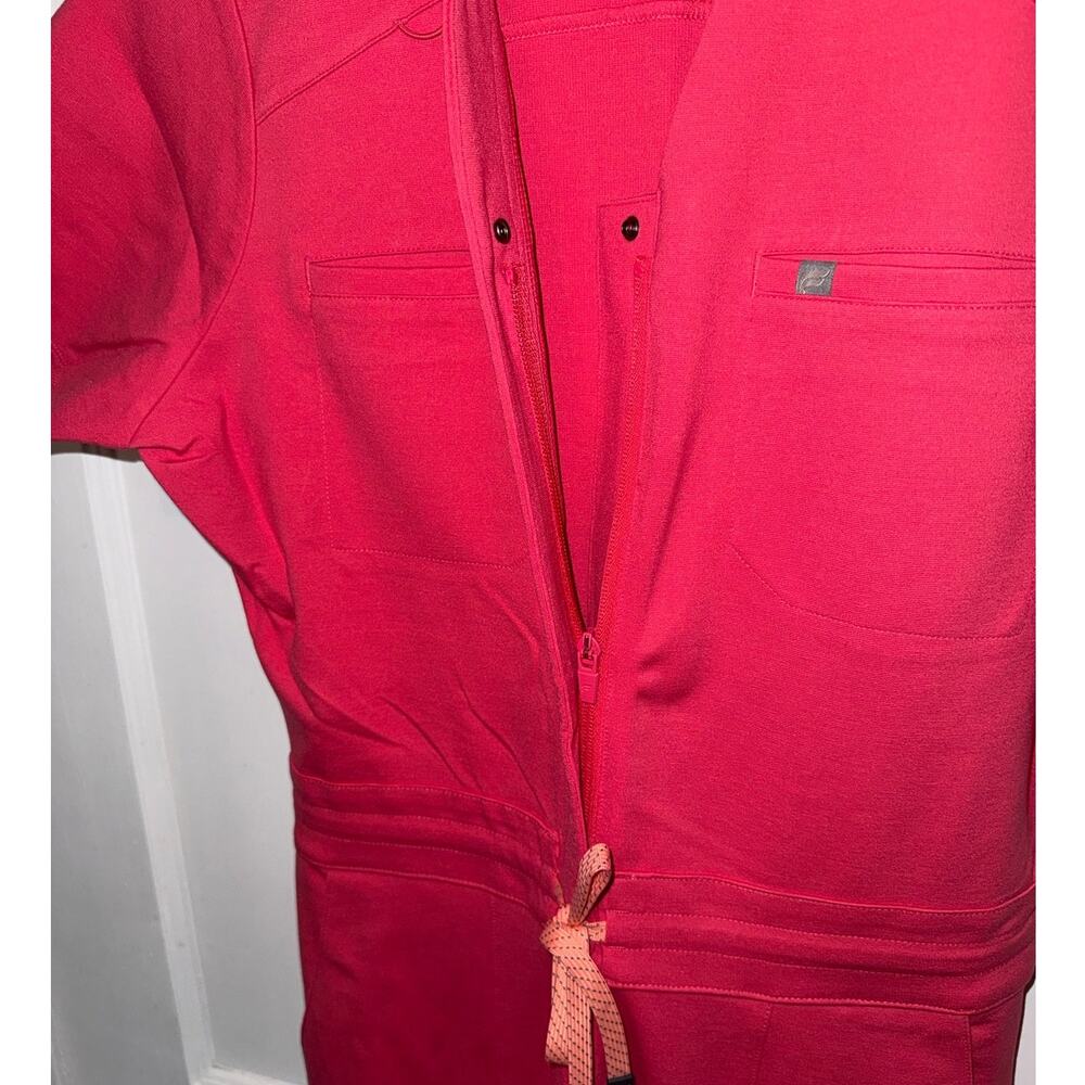 New Fabletics PonteFlex Empower Scrub Jumpsuit Gelato size M - Picture 6 of 12